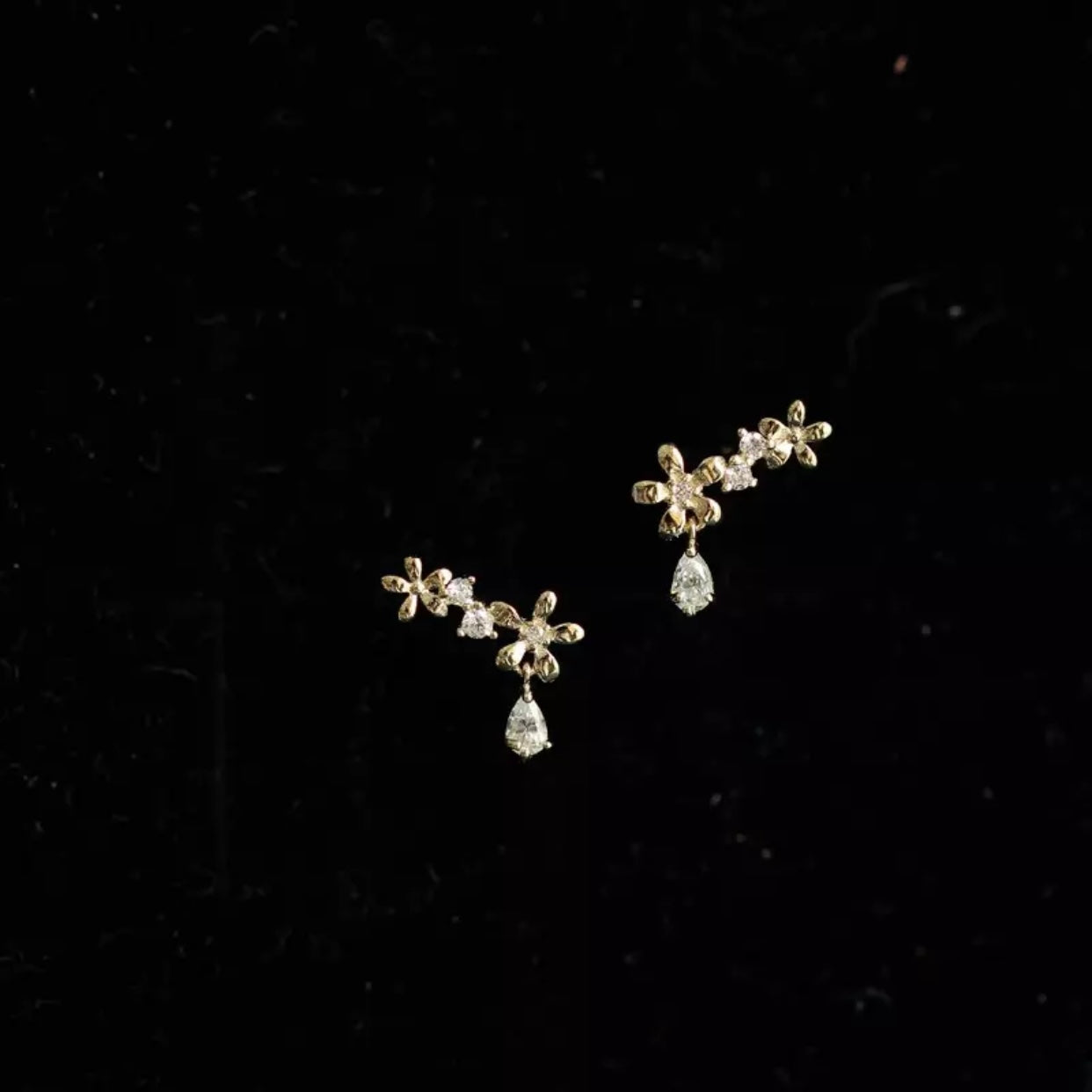 Earrings POLANA yellow gold and white crystals