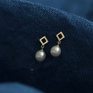 Earrings ZEMTUG REKA yellow gold and natural pearls