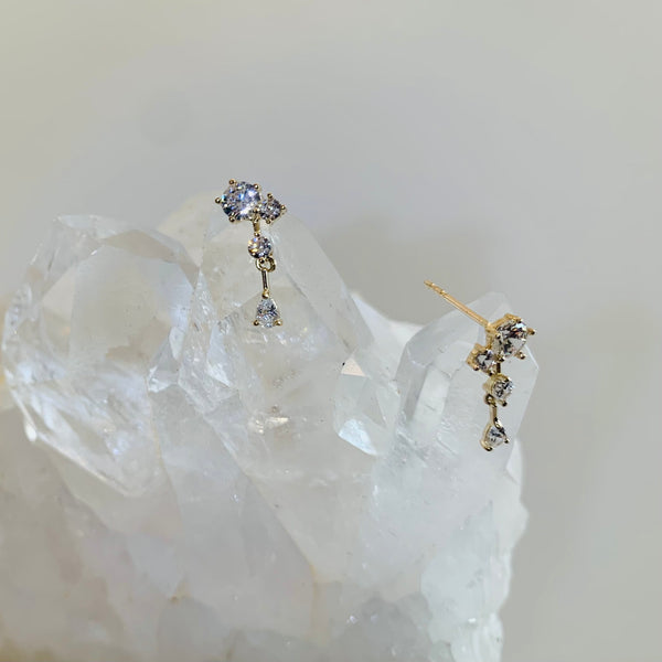 Earrings KASKAD yellow gold and white crystals