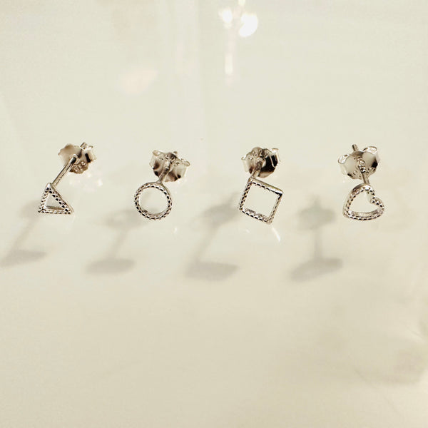 Set of 4 studs SARA silver